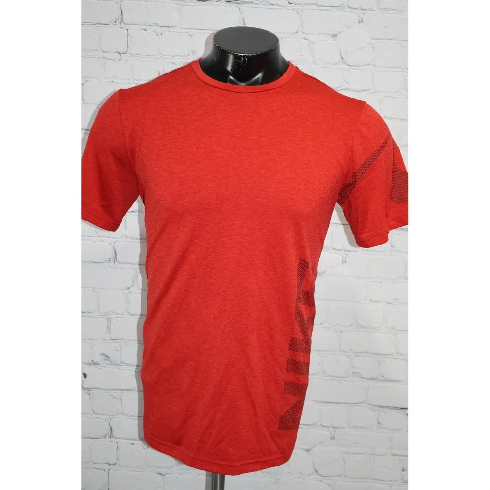 Nike Dri-FIT Gym Workout Shirt Mens Medium Red Short Sleeve Graphic Training Tee
